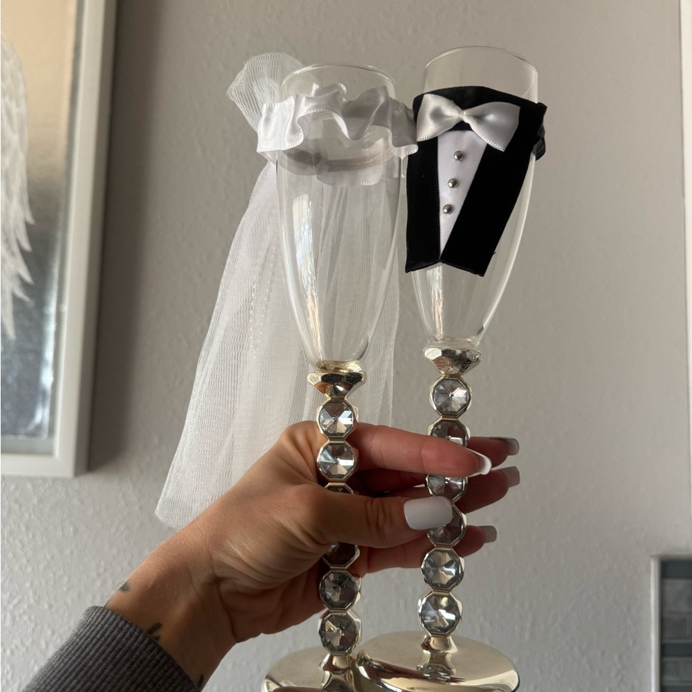 Bride and Groom Champagne Flutes